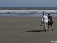 29077RoCr - Vacation at Kiawah Island, SC - Beach walk with Mom and Andy  Peter Rhebergen - Each New Day a Miracle